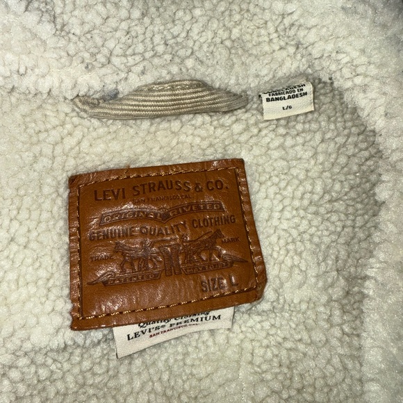 Levi's Tan Sherpa-Lined Jacket - Picture 2 of 3